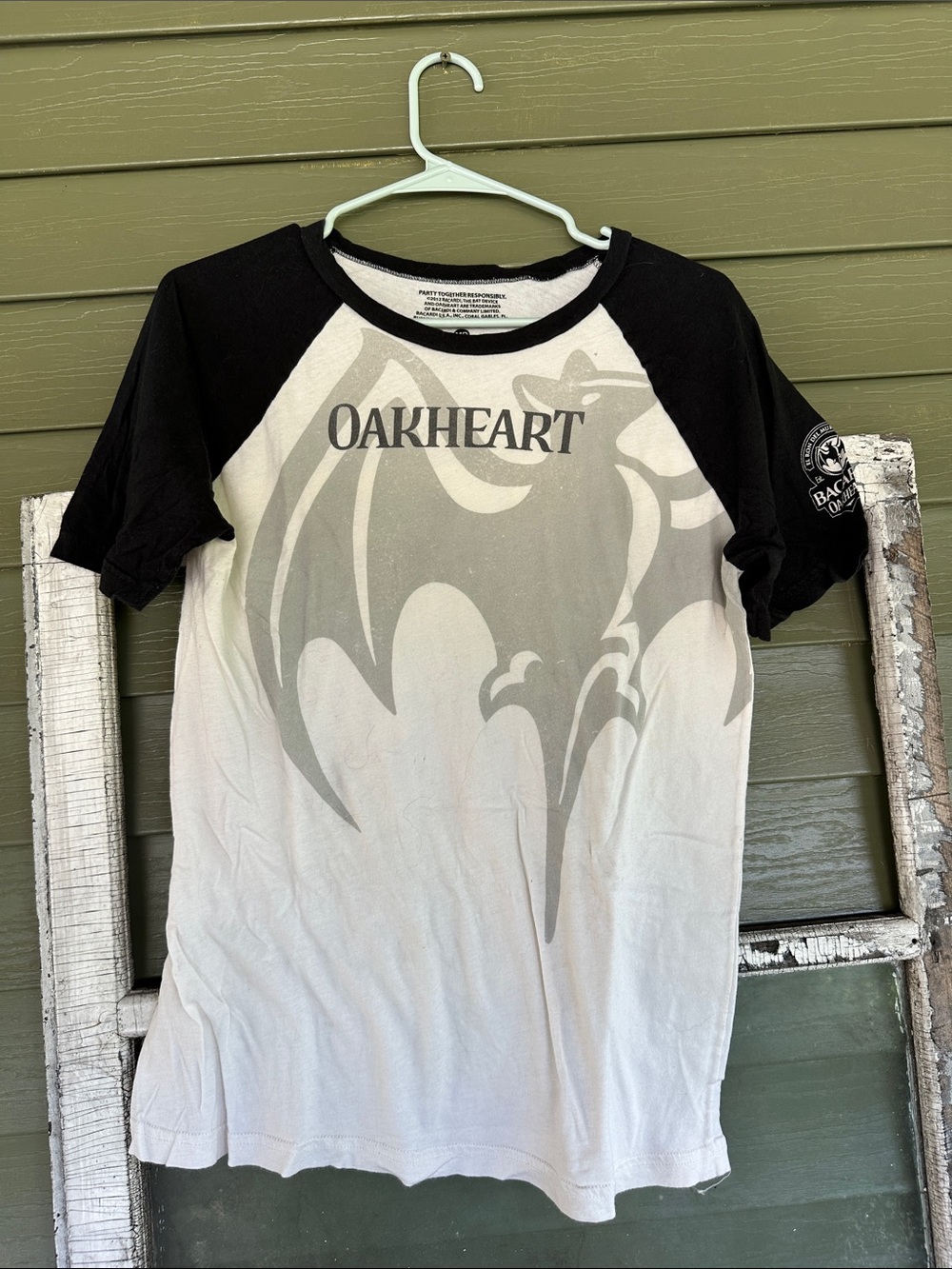 Oakheart Short Sleeve Raglan Tee - Black & White